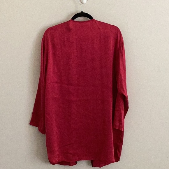 VicSecret silk robe. Med, red. Tag & buttons removed-wore over see thru dress - Picture 3 of 6